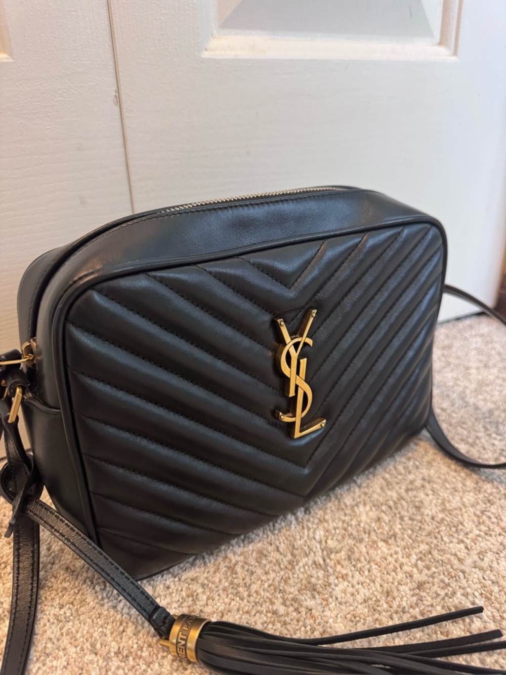 Yves Saint Laurent Black Quilted Leather Crossbody Camera Bag with Tassel - Picture 3 of 9